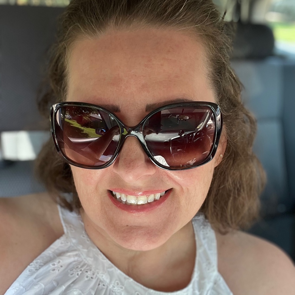 Meet your Posher, Bobbielee